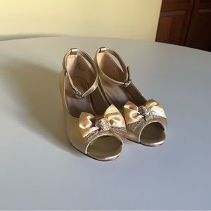 Dream Pairs Little Girl’s Gold Heels | Size 13